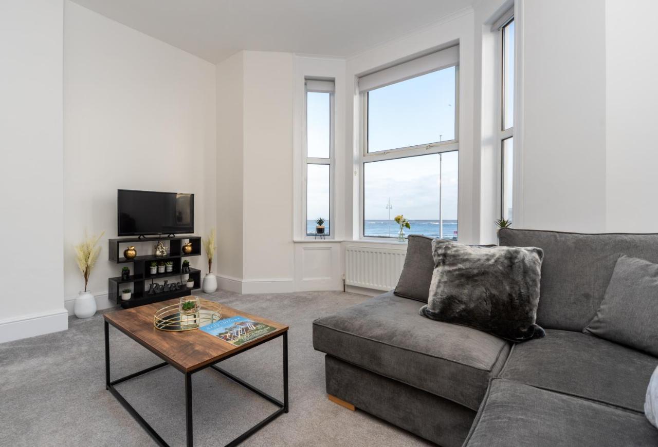 Sea Views Stunning 2 Bedroom Apartment # Lowestoft Exterior foto